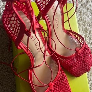 Gianni Bini (RED HEELS)